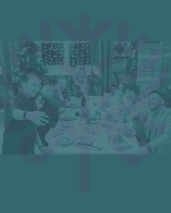 Navidad y salud emocional: cómo gestionar el estrés, las reuniones familiares y la maratón social navideña desde la psicología. Guía práctica de autocuidado emocional.